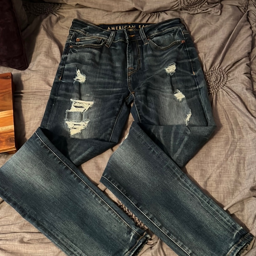 Men’s distressed American Eagle jeans size 30,34